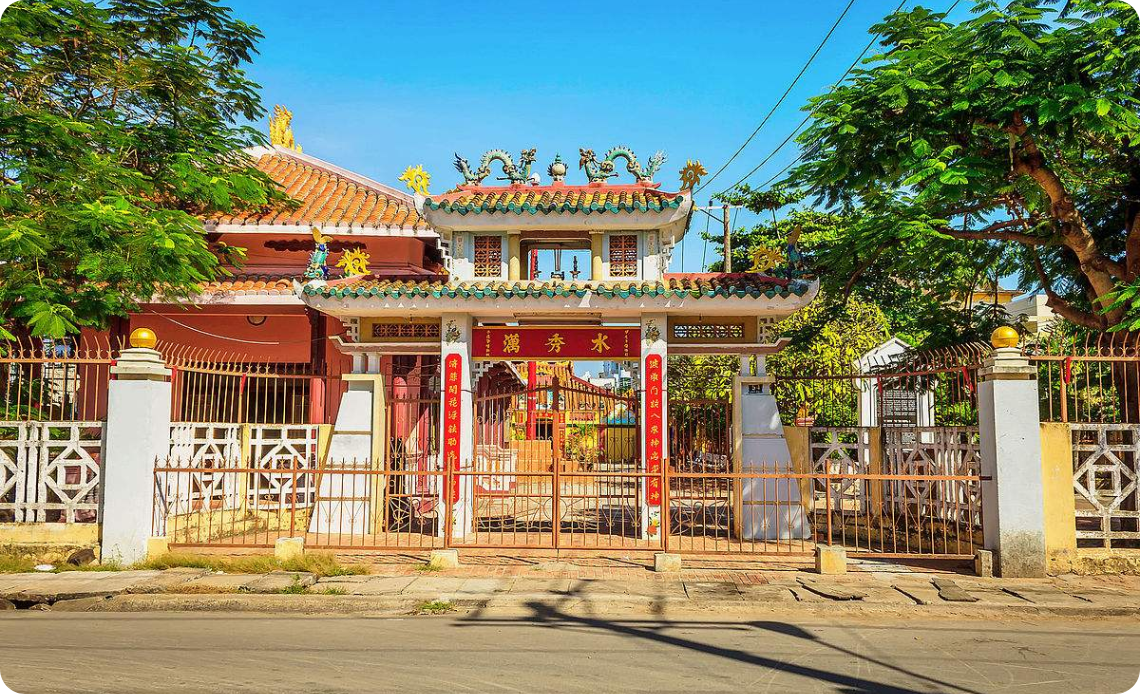 Temple Van Thuy Tu